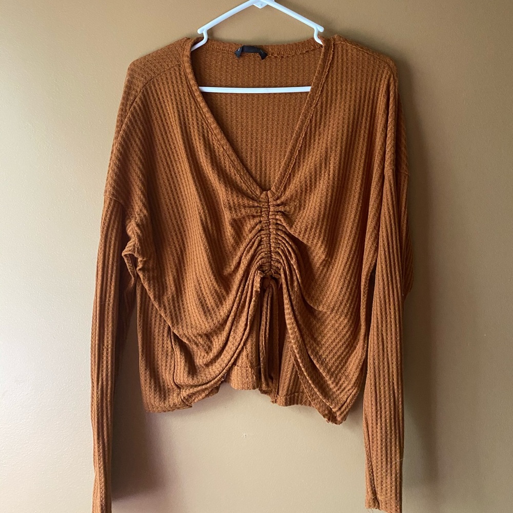 Long sleeve scrunch top